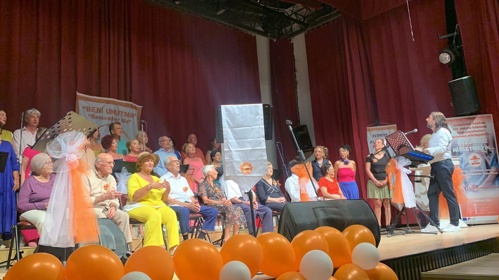 Türkçe Pop Müziği Konseri Fethiye’de İlgi Gördü
