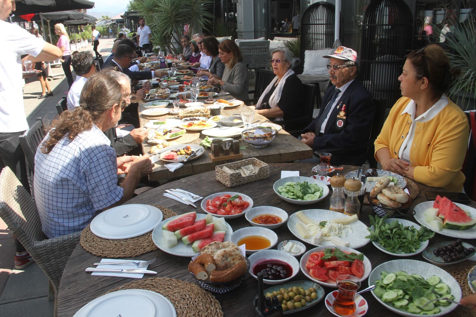 Fethiye'de Kaymakamdan Gazi Ve Şehit Ailelerine Kahvaltı Etkinliği