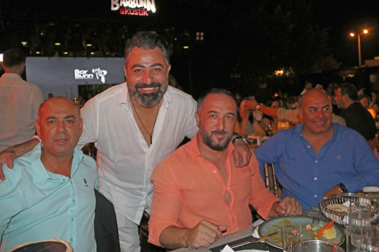 Hakan Altun, BarBunn’da Müzikseverlerle Buluştu