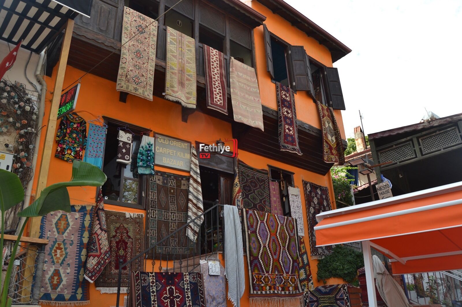 Paspatur Çarşısı’nda Turist Var, Alışveriş Yok