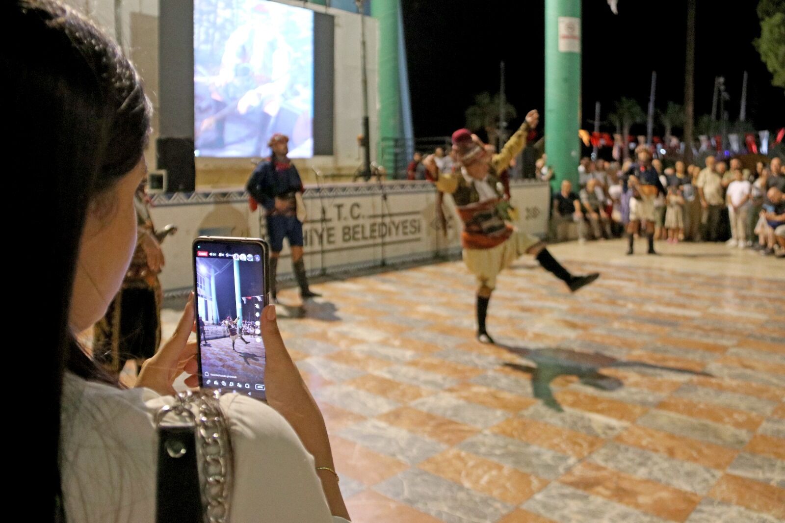 Fethiye'de Halk Oyunları Festivali Coşkuyla Gerçekleşti