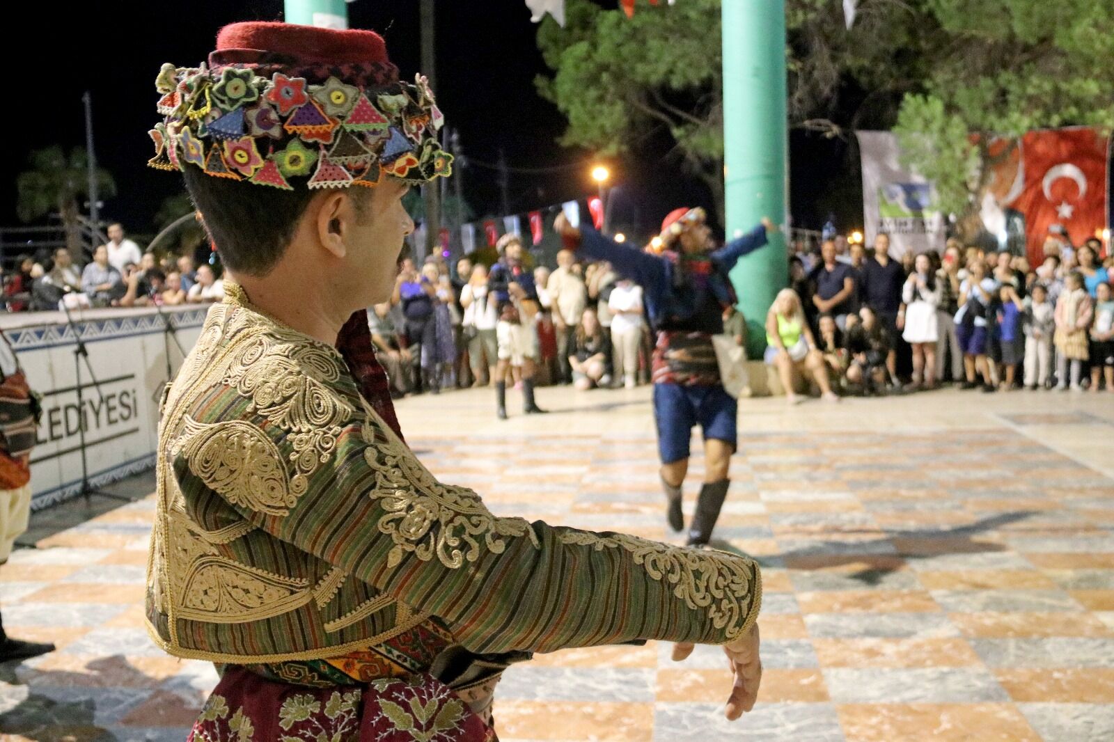 Fethiye'de Halk Oyunları Festivali Coşkuyla Gerçekleşti