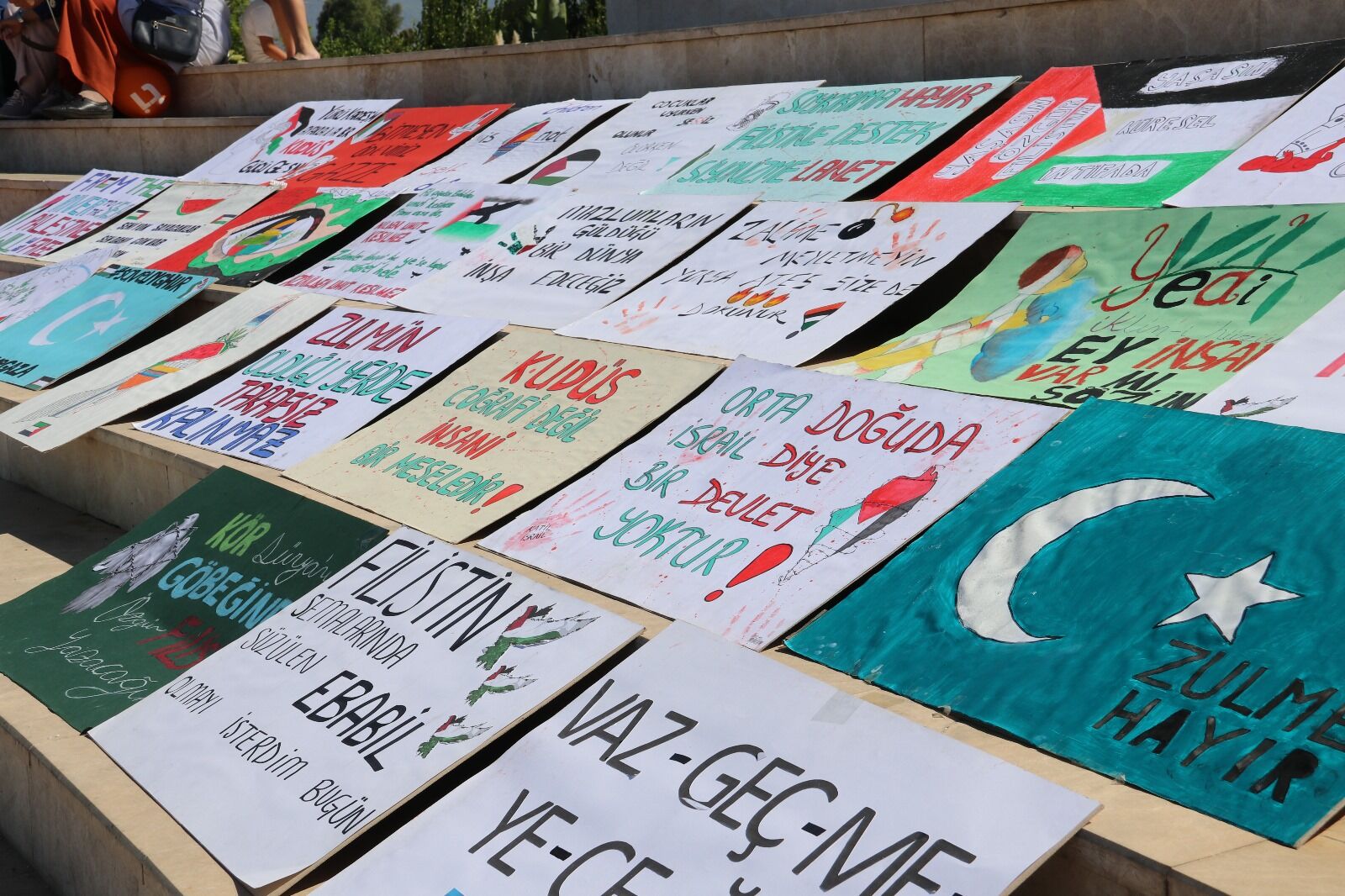 Fethiye’de “Filistinli Çocuklar İçin Çiz”diler