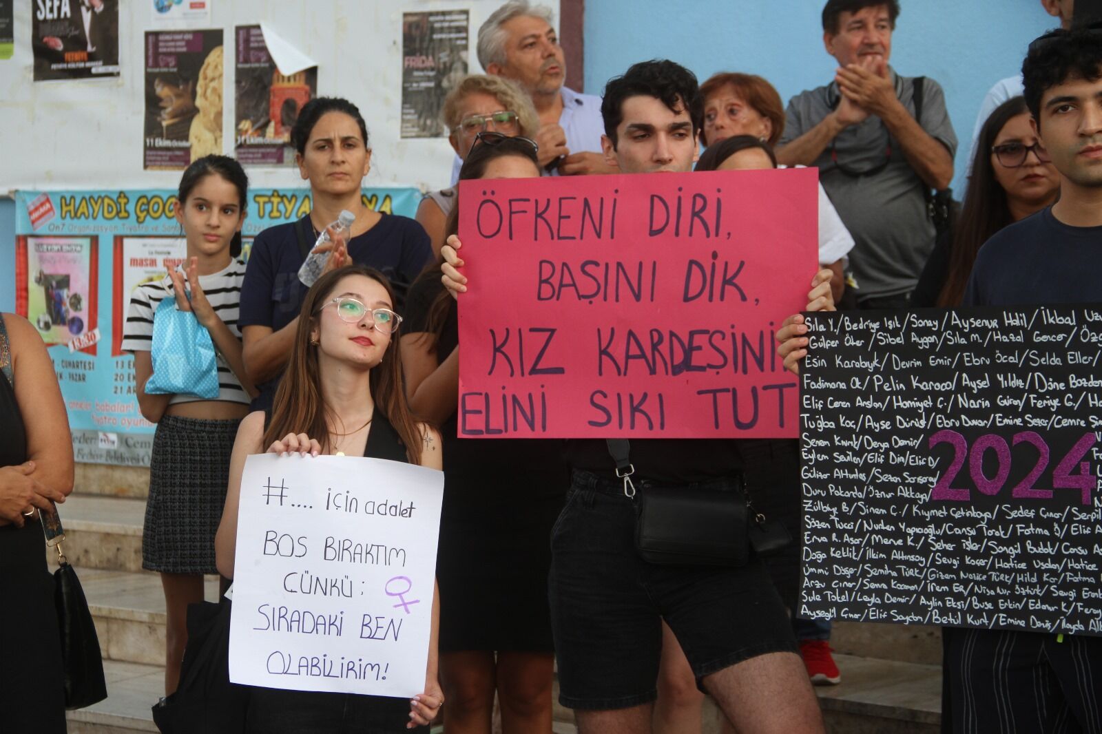 Fethiye'de “Kadın Cinayetlerine Ve Şiddete” Tepki Gösterdiler