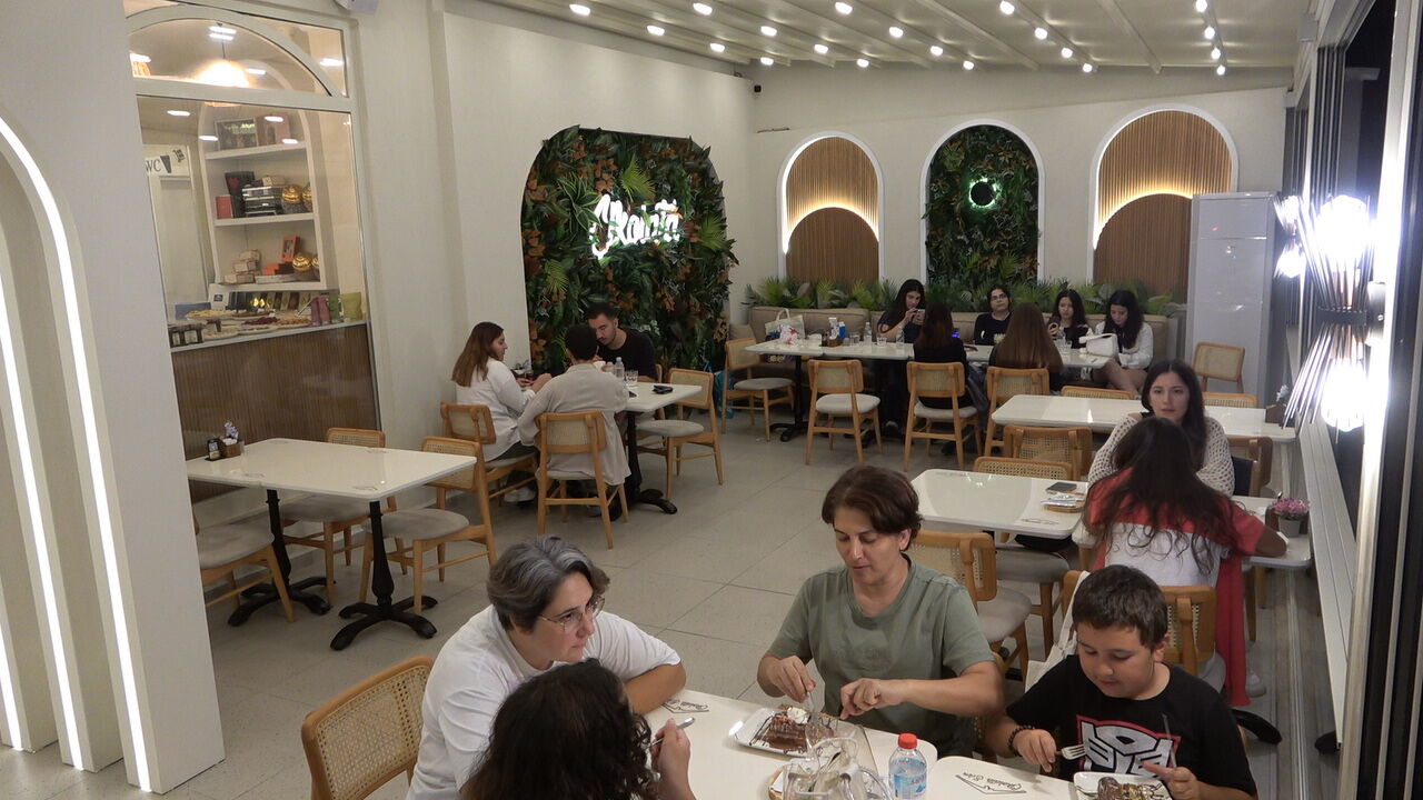 Myra Çikolata Evim Taşyaka Ve Çarşı Şubesiyle Fark Yaratıyor