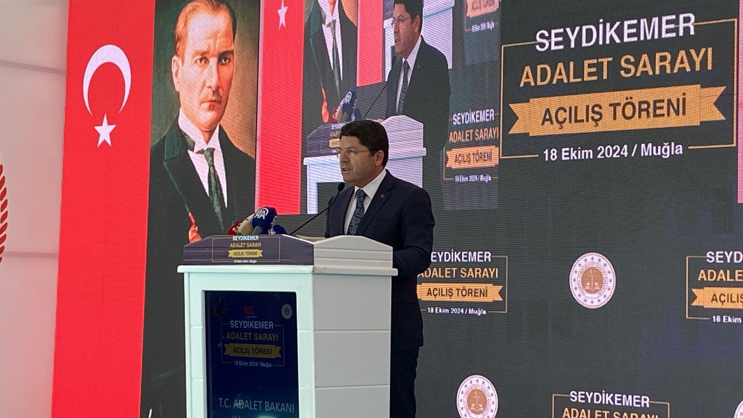 Bakan Tunç, Yangınlar Hakkında Bilgi Verdi