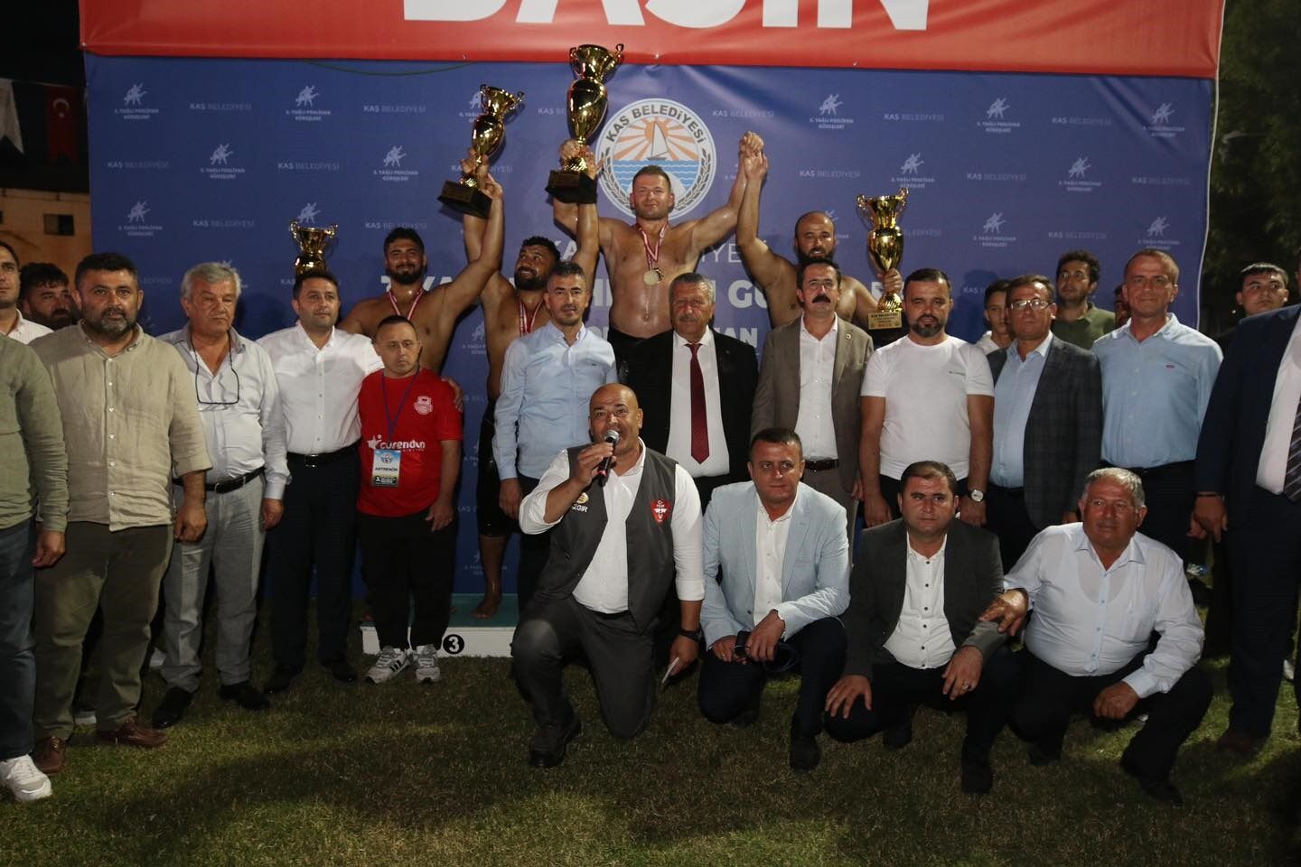 Kaş Güreşleri'nin Başpehlivanı İsmail Balaban Oldu