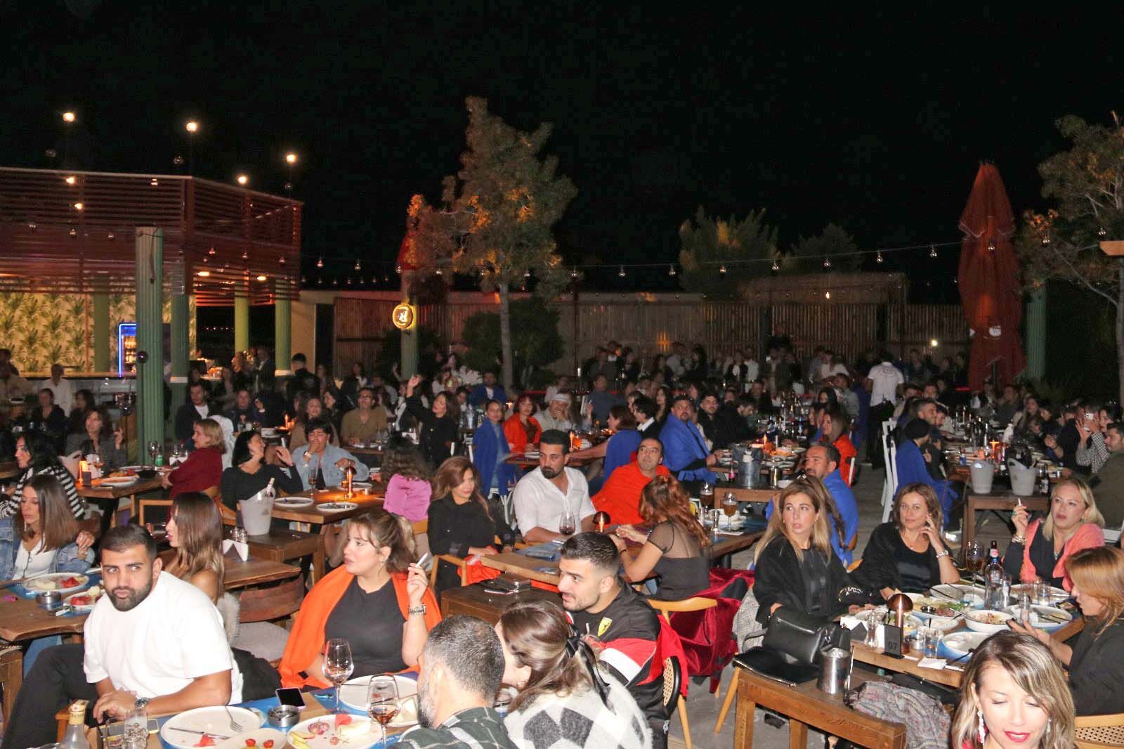 Hayal Kahvesi Fethiye’de İlyas Yalçıntaş Sahne Aldı