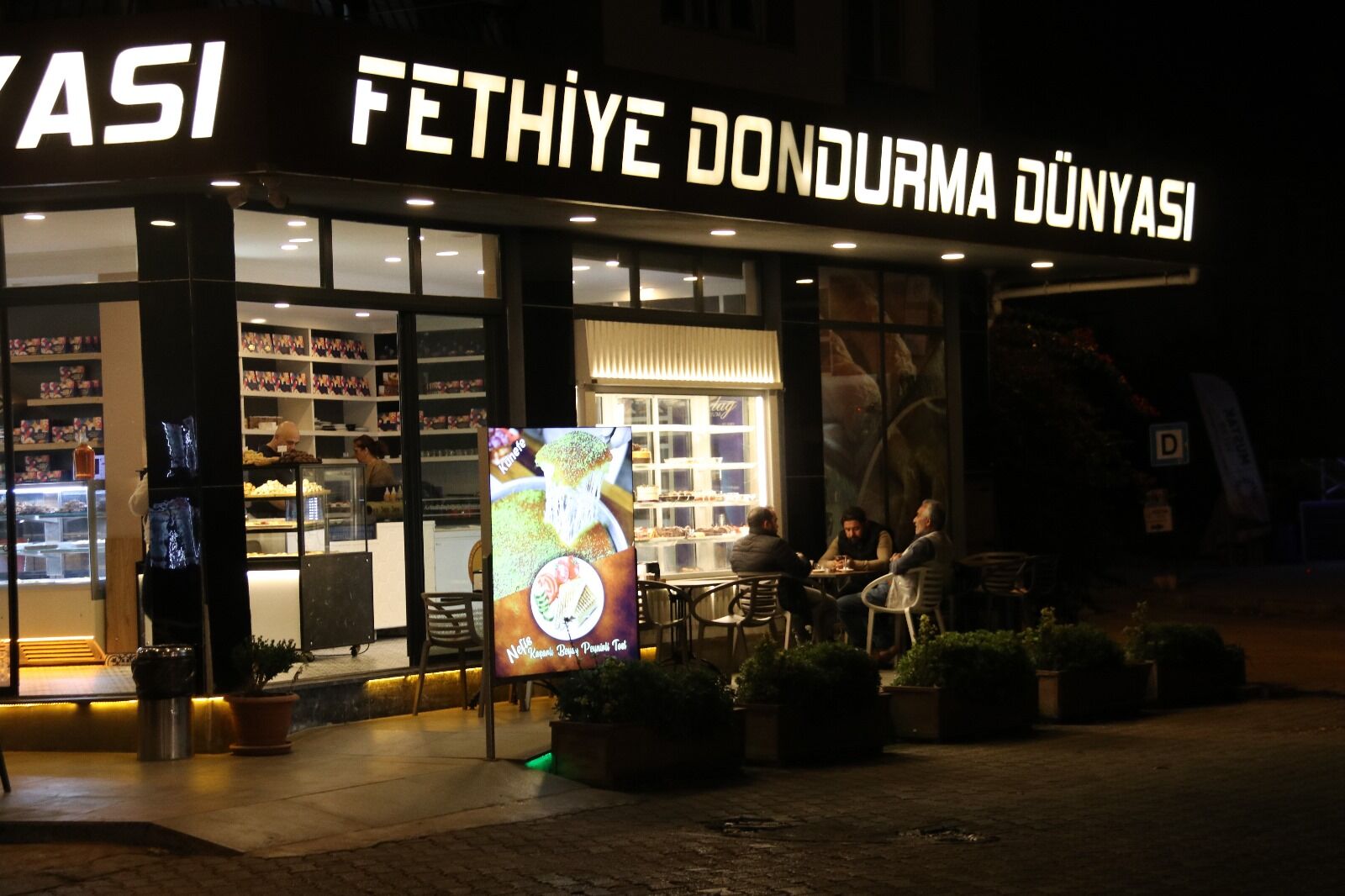 Fethiye Dondurma Dünyası’nda Dört Mevsim Tatlı Keyfi