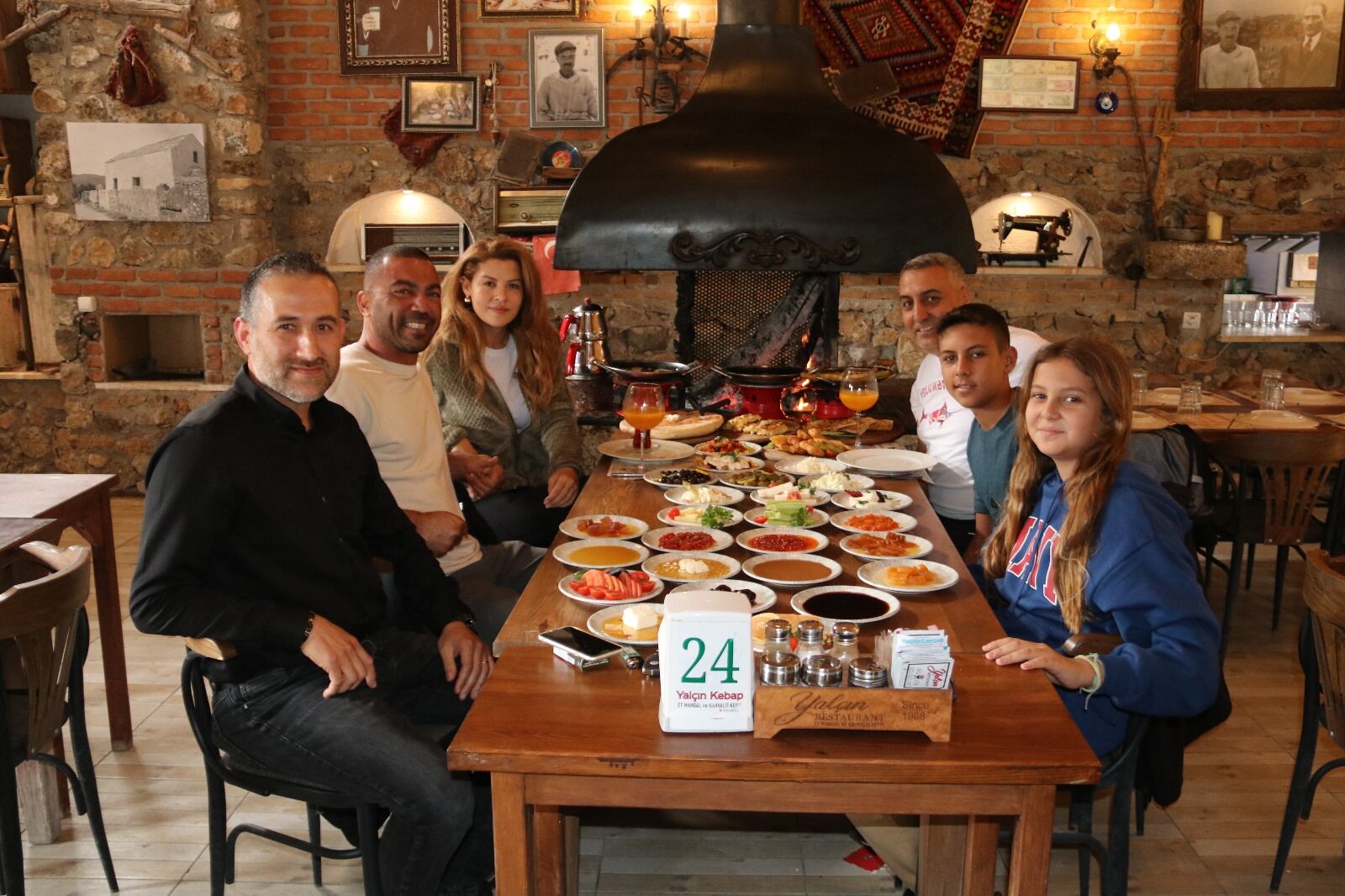 Kayaköy’de Ev Yapımı Doğal Kahvaltısıyla Fark Yaratıyor
