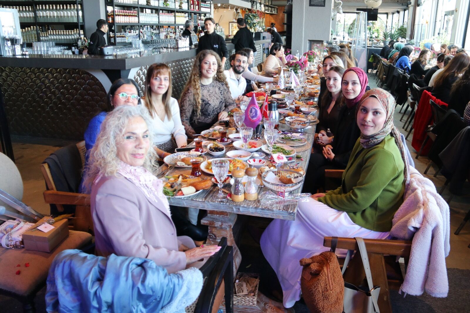 Öğretmenlerin Gününü Coşkuyla Kutladılar