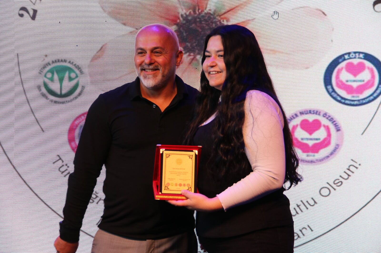 Öğretmenlerin Gününü Coşkuyla Kutladılar