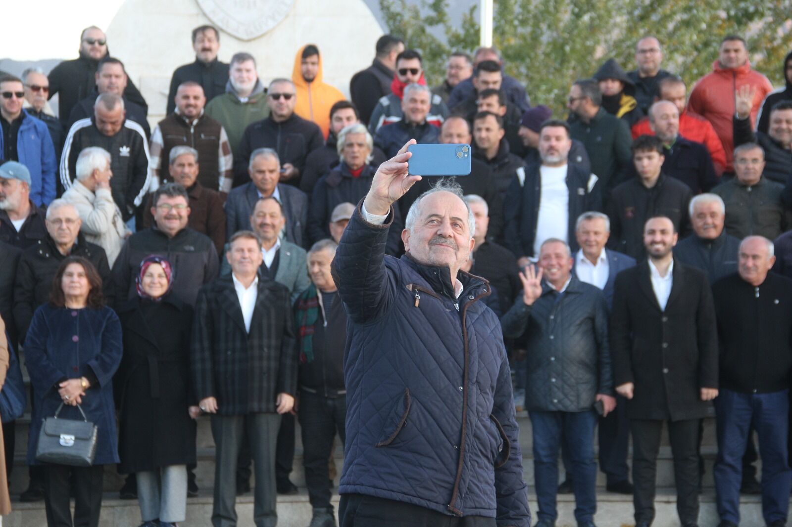 Kadir Sarıhan’a Karşı Başlatılan İmza Kampanyası Devam Ediyor