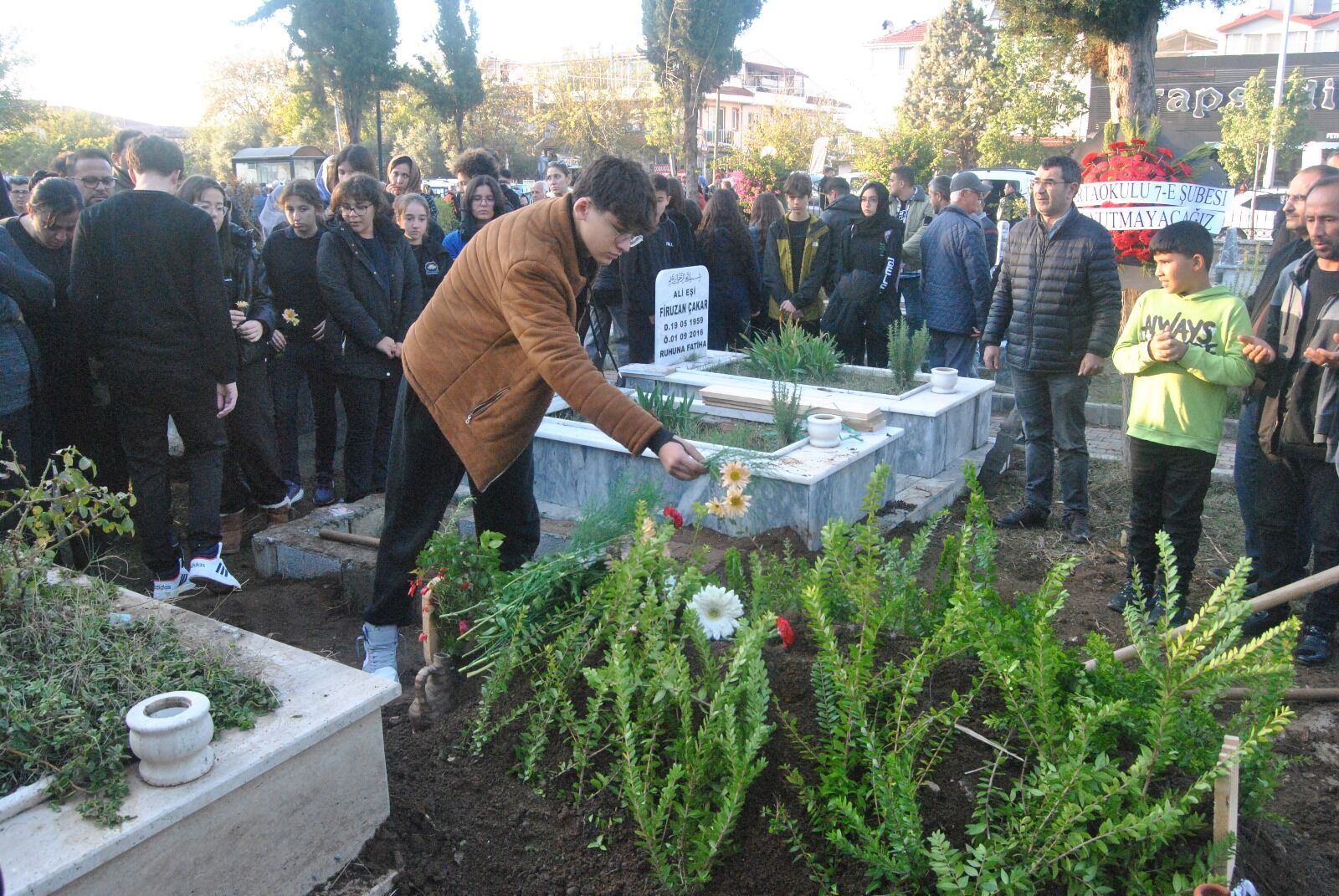 Yusuf Öğretmen, Son Yolculuğuna Uğurlandı
