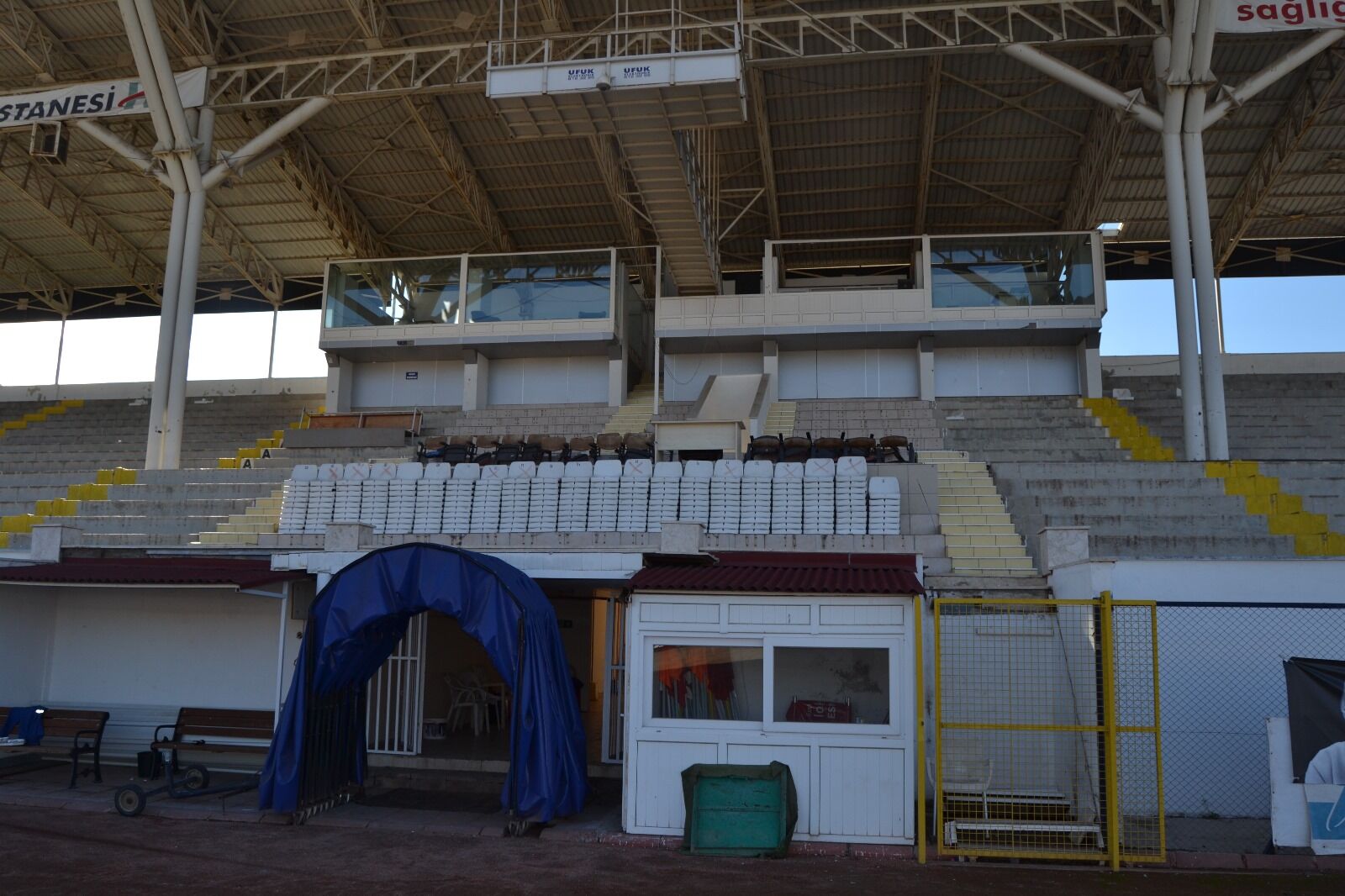 Fethiyespor’da 7 Aydır Yıkılamayan Tribün Sorunu Devam Ediyor