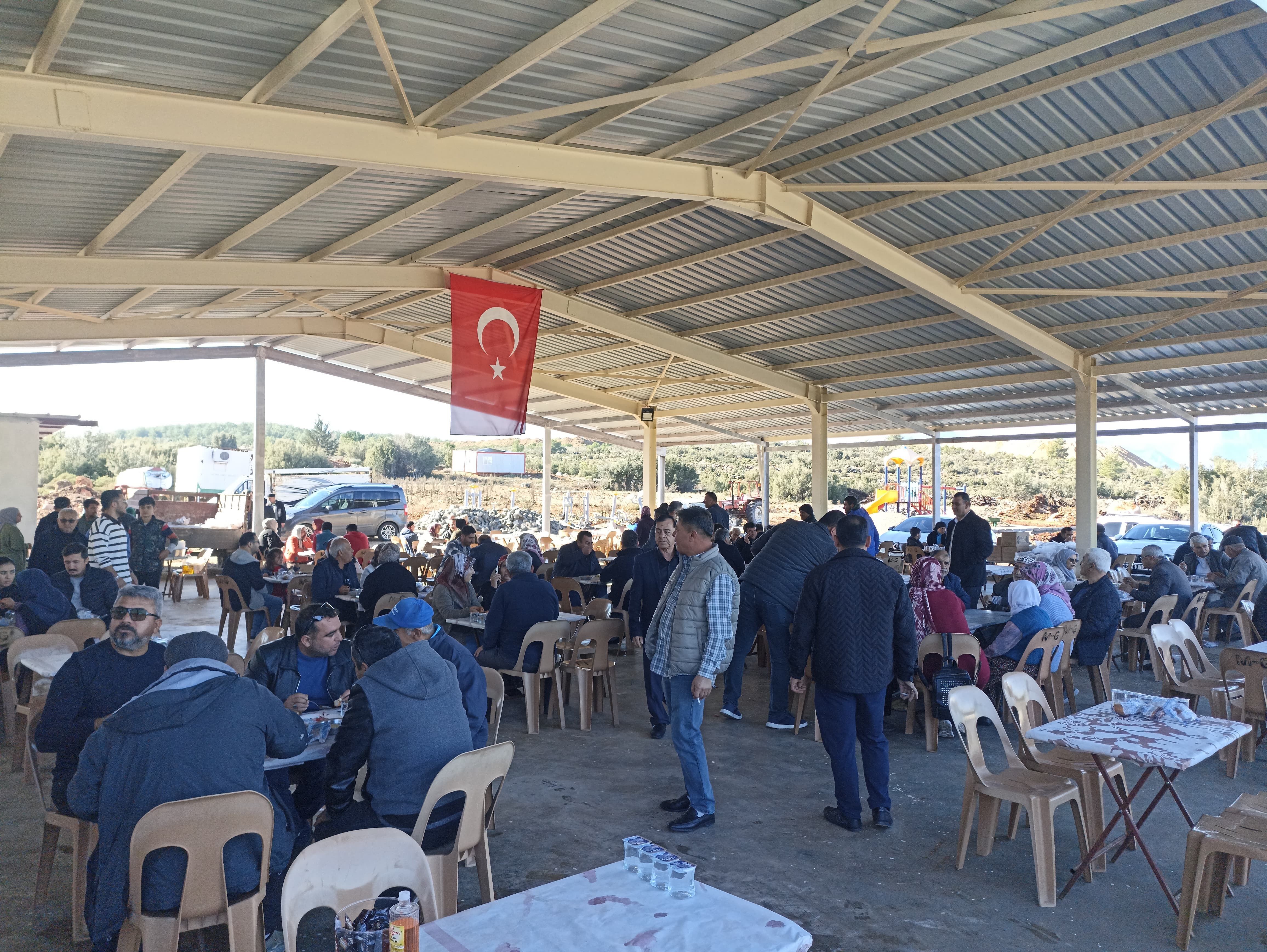 Seydikemer’de Şükür Yemeğine Yoğun Katılım