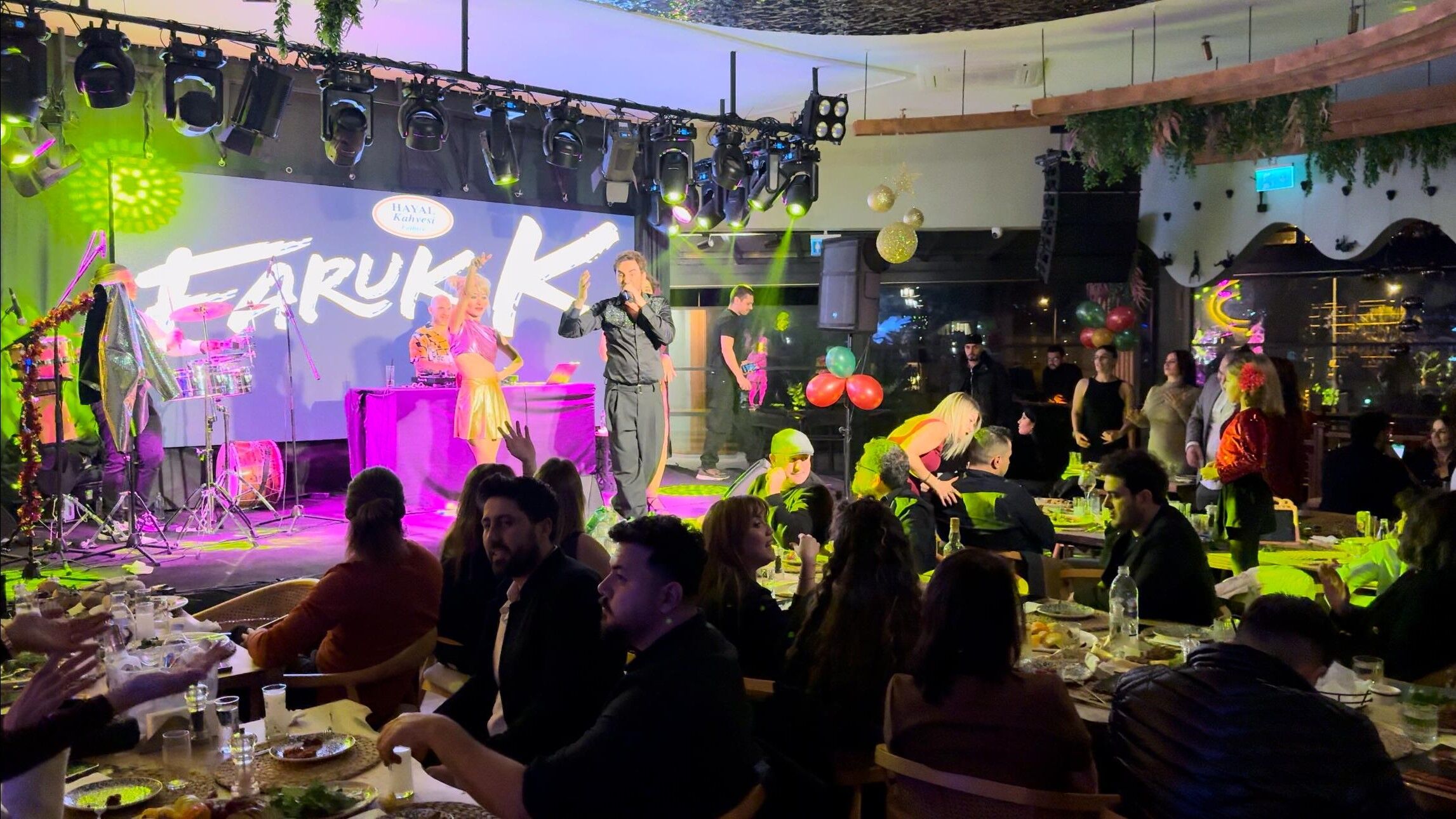 Fethiye Hayal Kahvesi’nde Yılbaşı Coşkusu