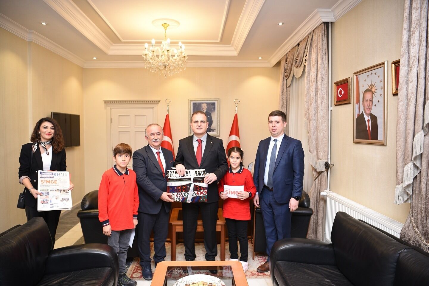 Seydikemerli Minik Muhabirlerden Vali İdris Akbıyık'a Ziyaret