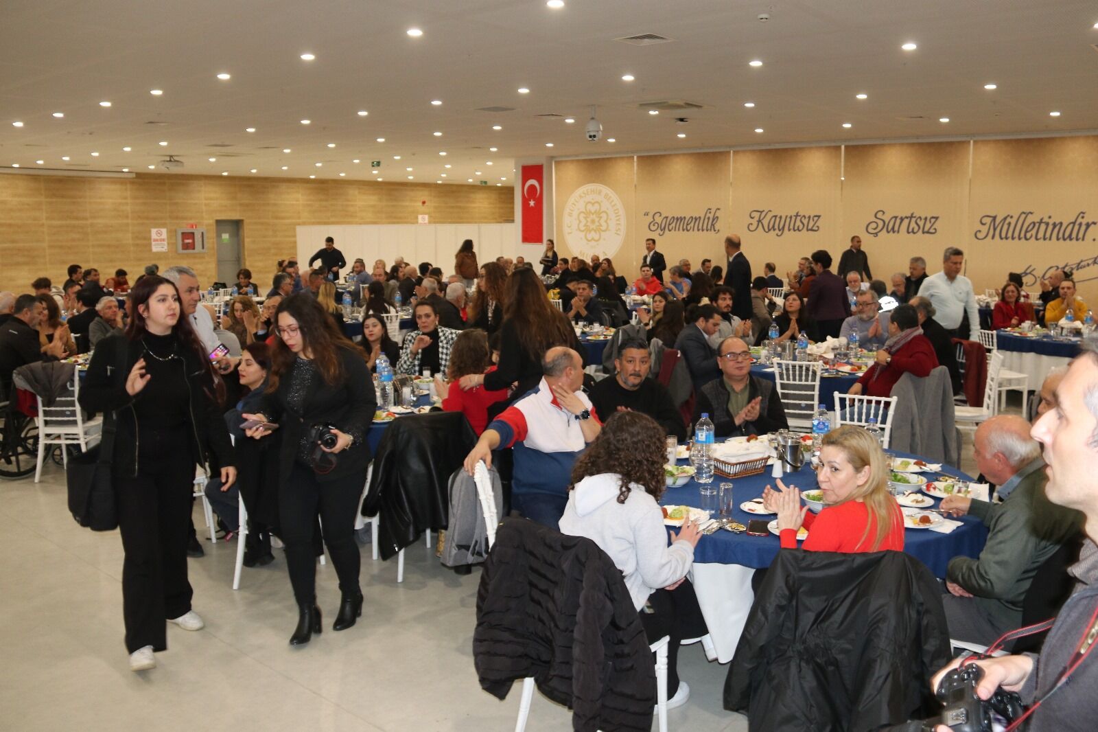 Başkan Aras, Gazeteciler İle Akşam Yemeğinde Buluştu