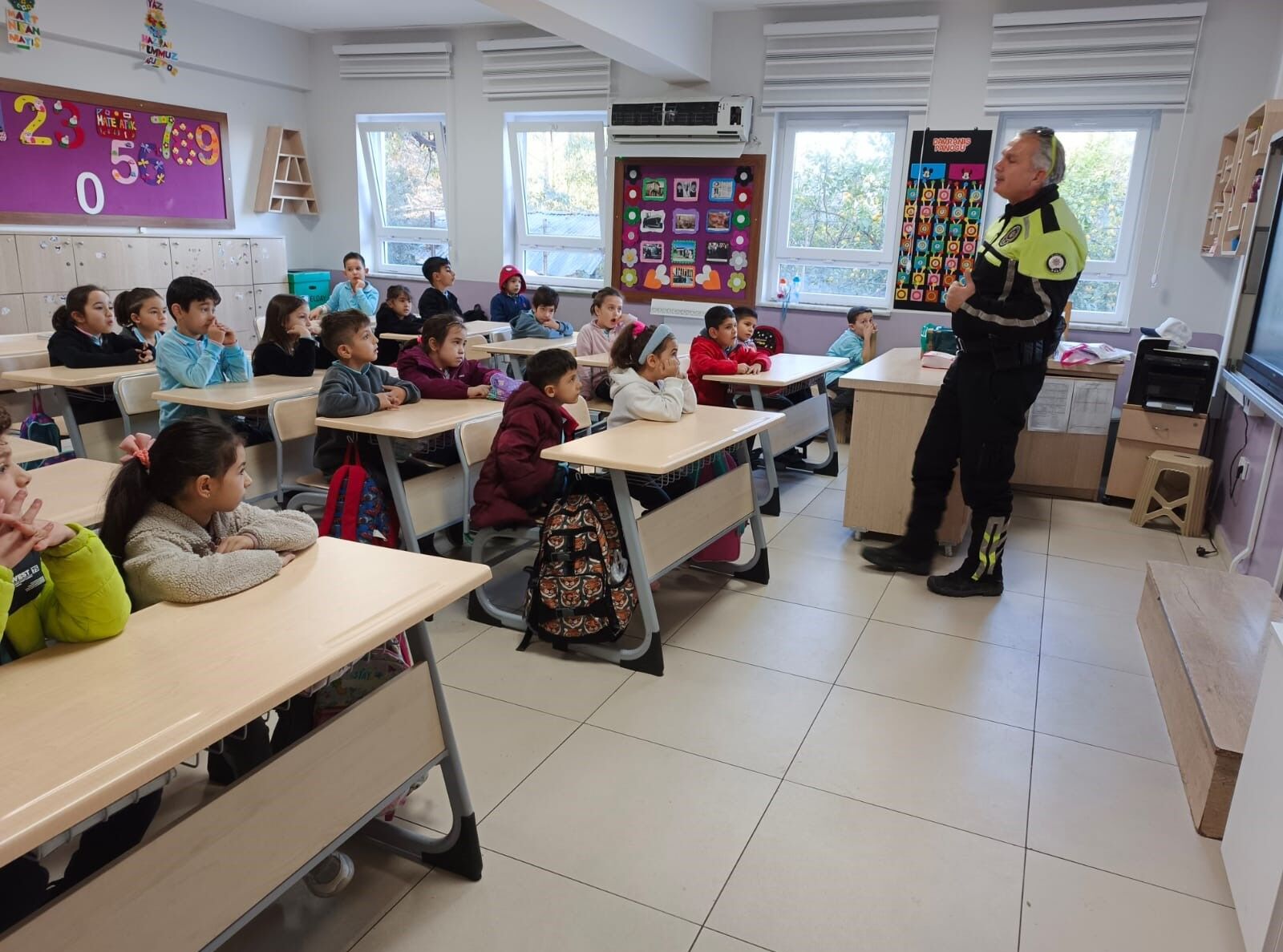 Fethiye'de Öğrencilere Trafik Güvenliği Eğitimi Verildi