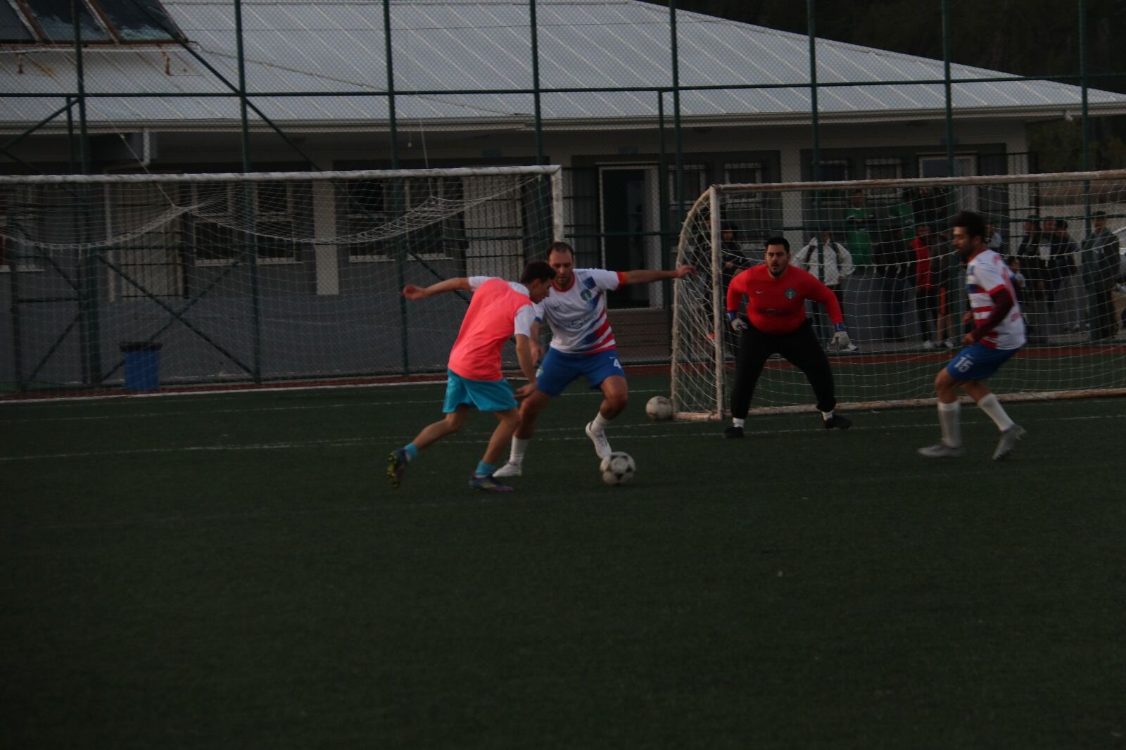 Fethiye’de “Hırçın Pen” Sponsorluğunda Futbol Heyecanı Sürüyor