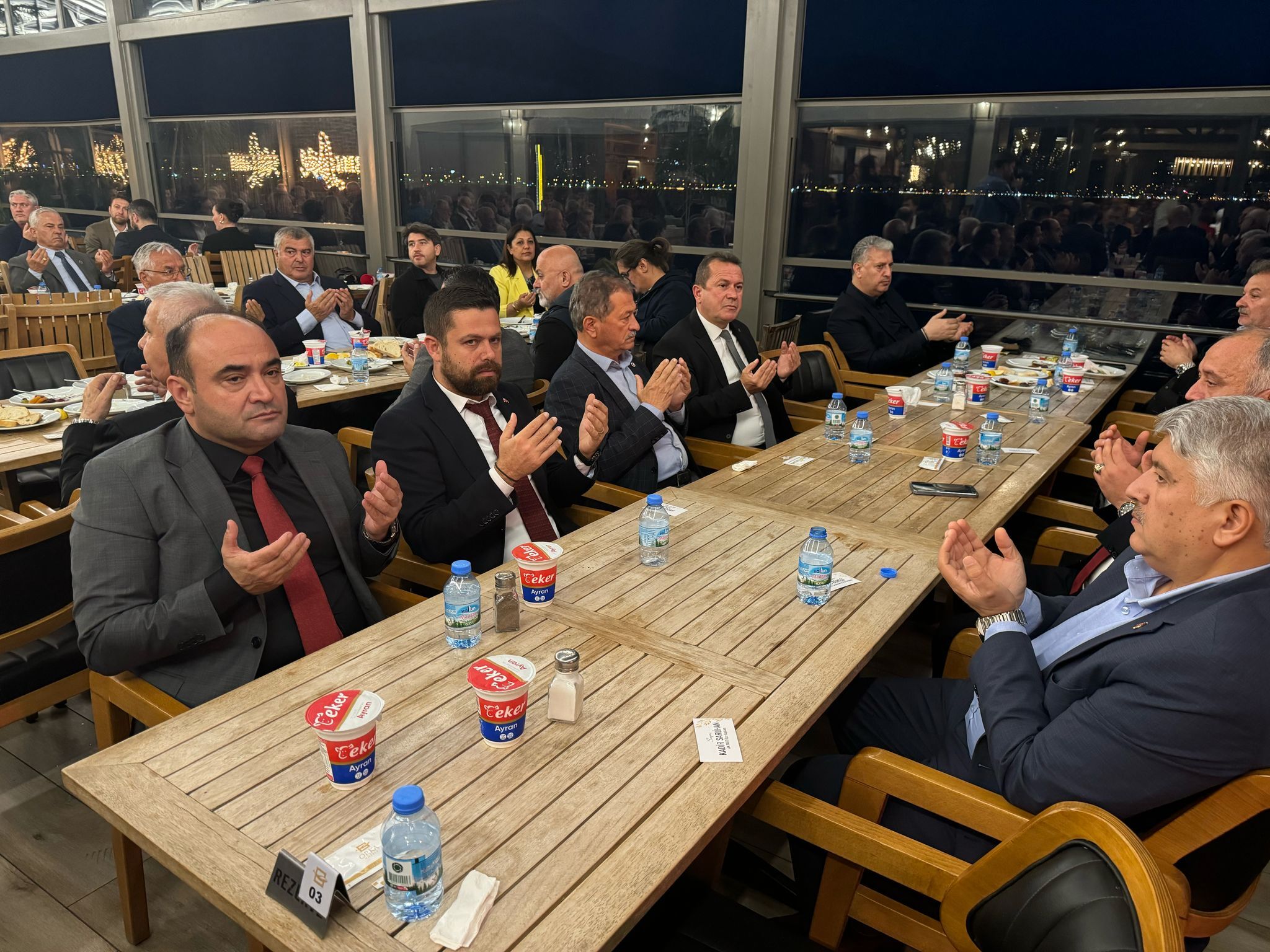 21. ve 24. dönem Milletvekili Aydın Ayaydın Fethiye'de İftar verdi