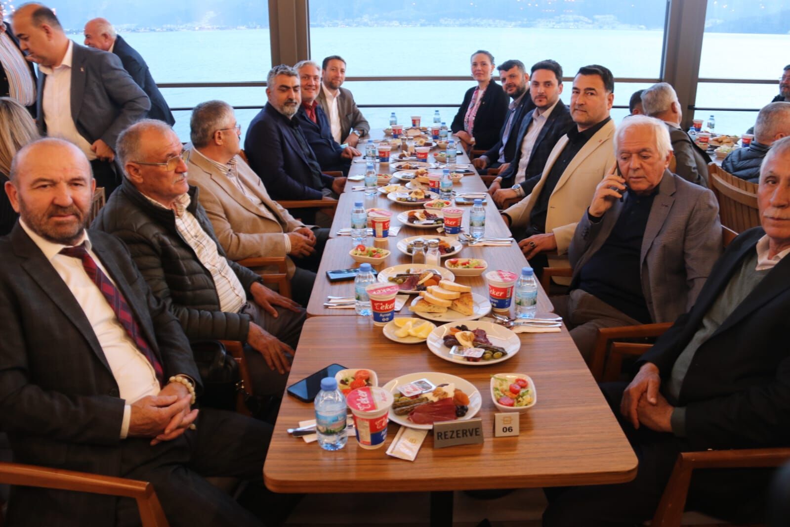 21. ve 24. dönem Milletvekili Aydın Ayaydın Fethiye'de İftar verdi