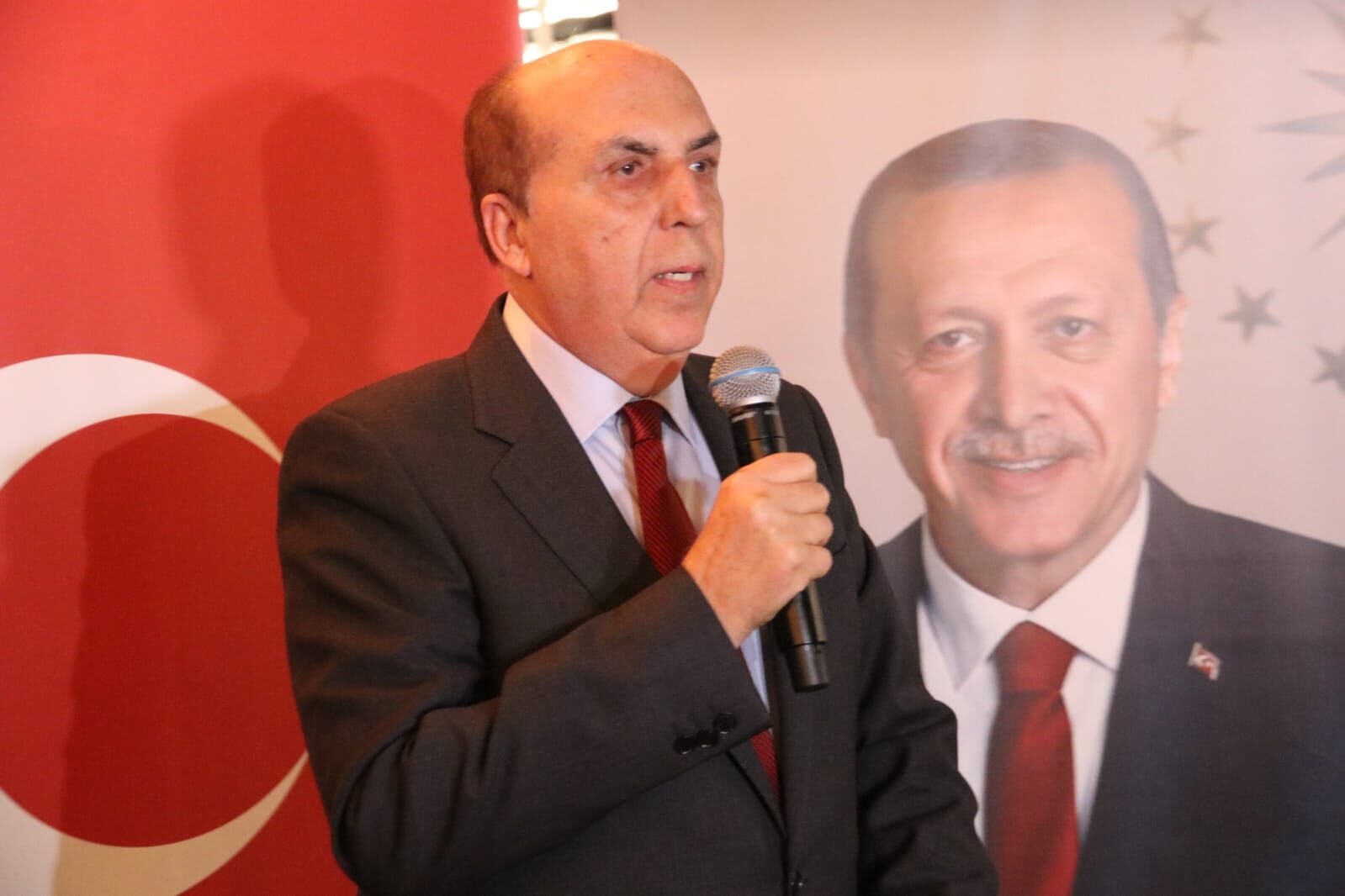 21. ve 24. dönem Milletvekili Aydın Ayaydın Fethiye'de İftar verdi