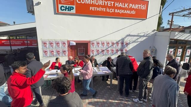 CHP’de Ön Seçim Günü, Vatandaşlar Yoğunluk Oluşturdu