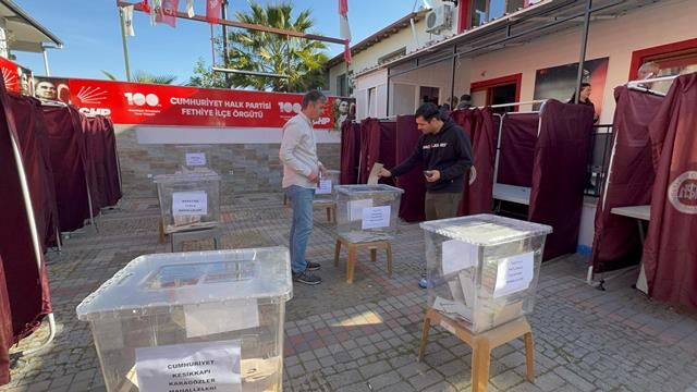 CHP’de Ön Seçim Günü, Vatandaşlar Yoğunluk Oluşturdu