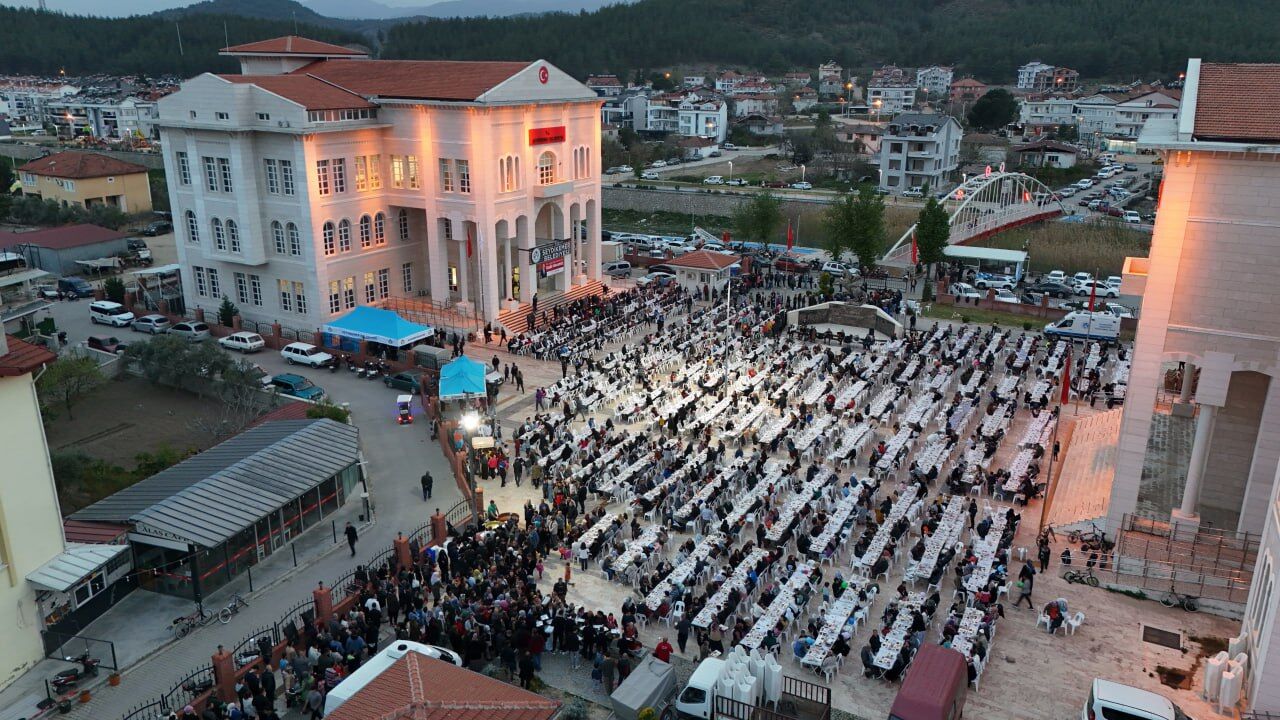 Seydikemer Belediyesinden Kadir Gecesine Özel İftar Programı
