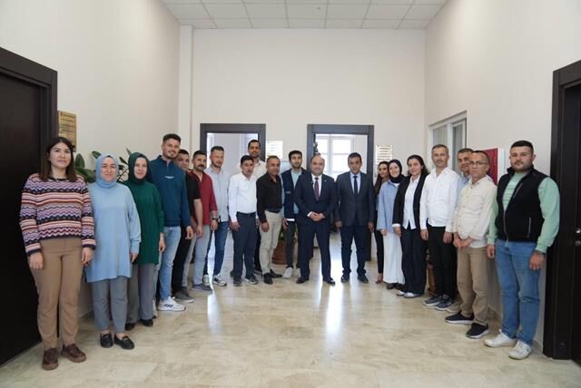 Başkan Akdenizli, Belediye Personeli İle Bayramlaştı