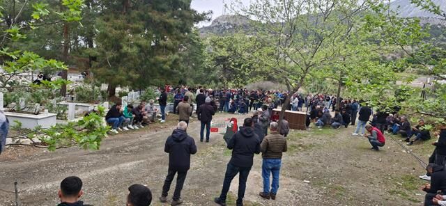 Trafik Kazasında Hayatını Kaybeden Gençler, Toprağa Verildi