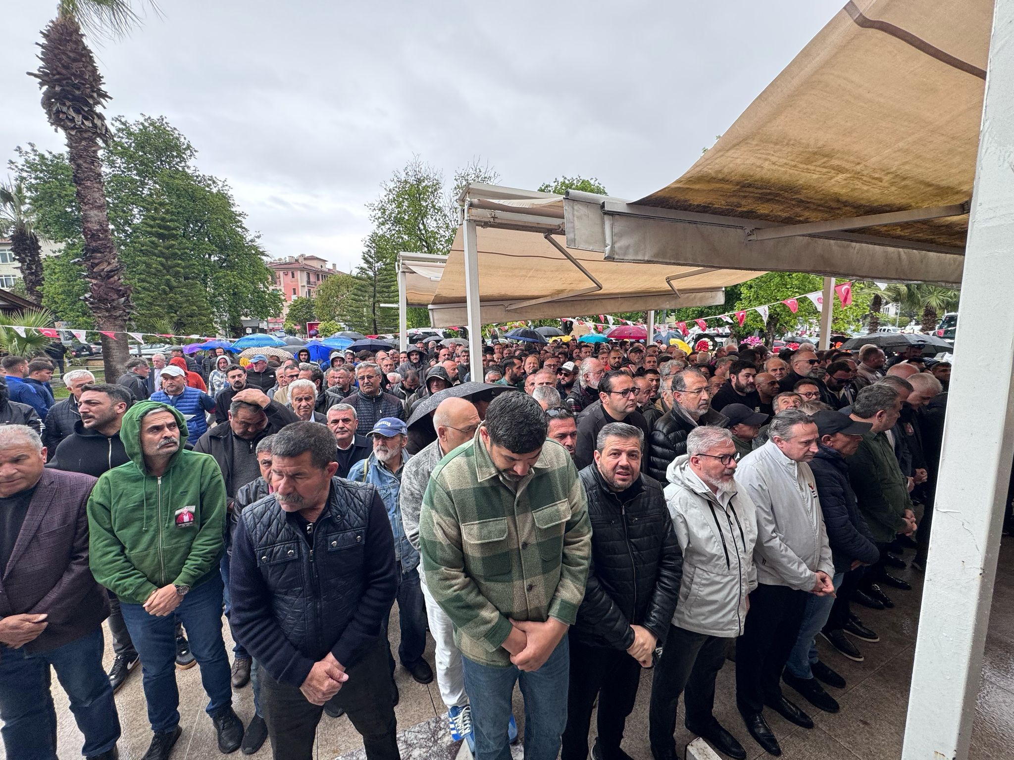 Aytekin Aras Son Yolculuğuna Dualarla Uğurlandı