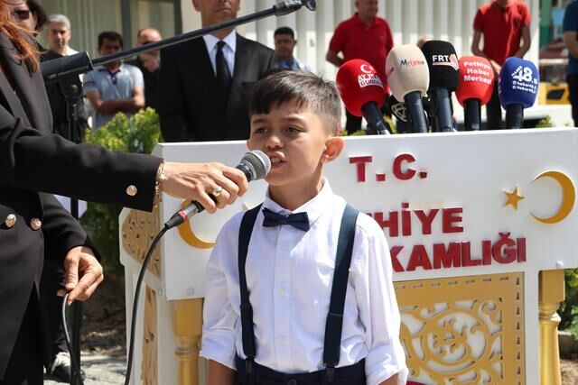 Fethiye’de 23 Nisan Kutlamaları Törenle Başladı