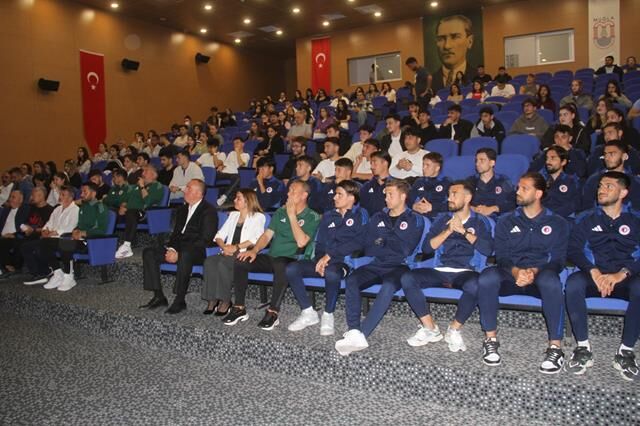 Fethiyespor Ekibi Üniversite Öğrencileri İle Söyleşi Gerçekleştirdi