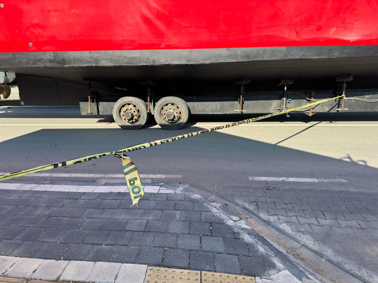 Traktörle Tekne Çekerken Düştü, Hayatını Kaybetti