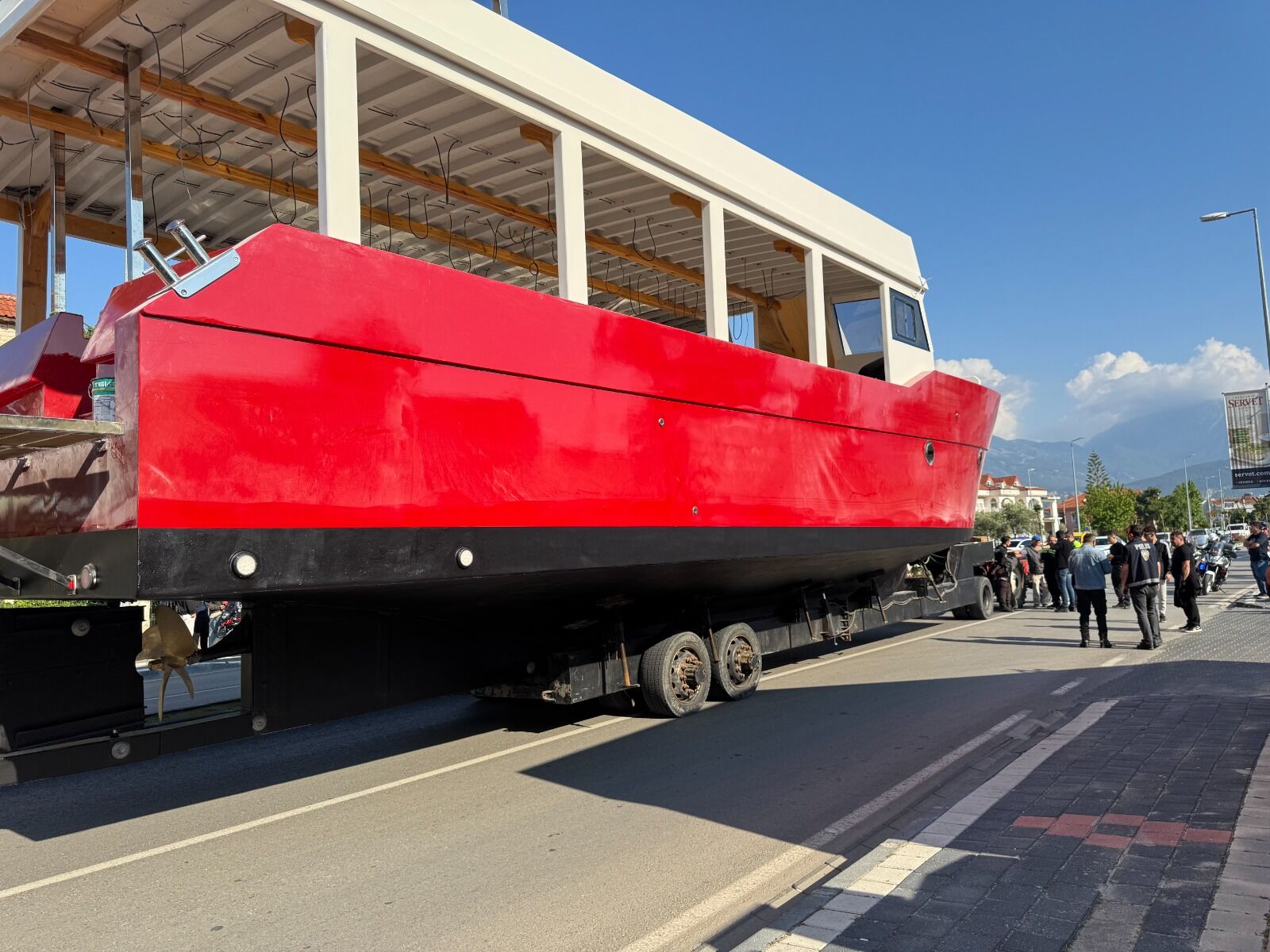 Traktörle Tekne Çekerken Düştü, Hayatını Kaybetti
