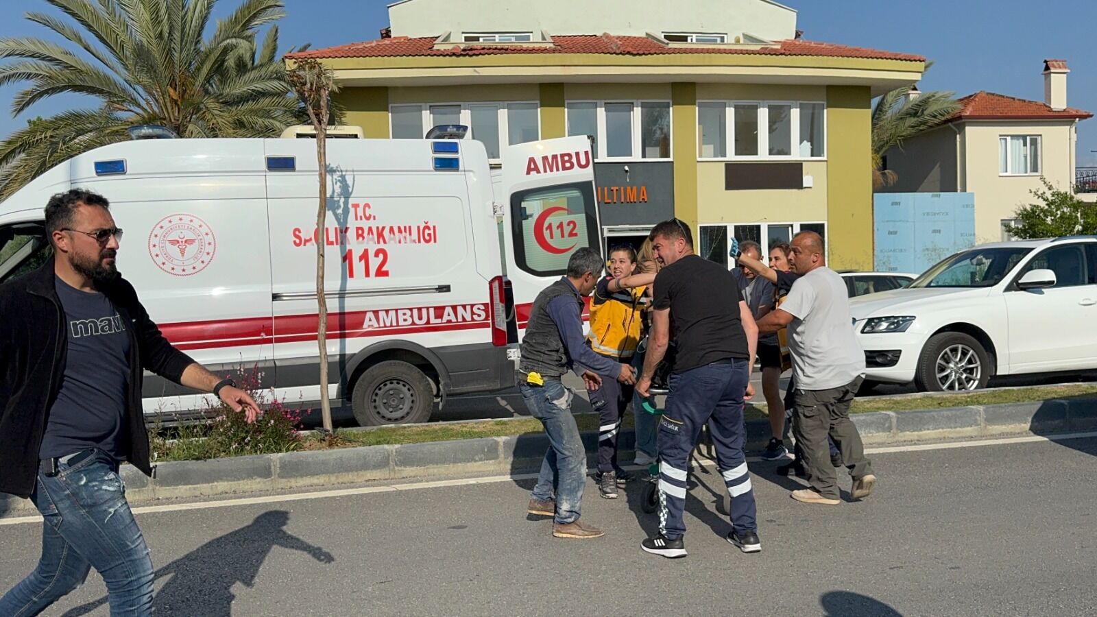 Traktörle Tekne Çekerken Düştü, Hayatını Kaybetti