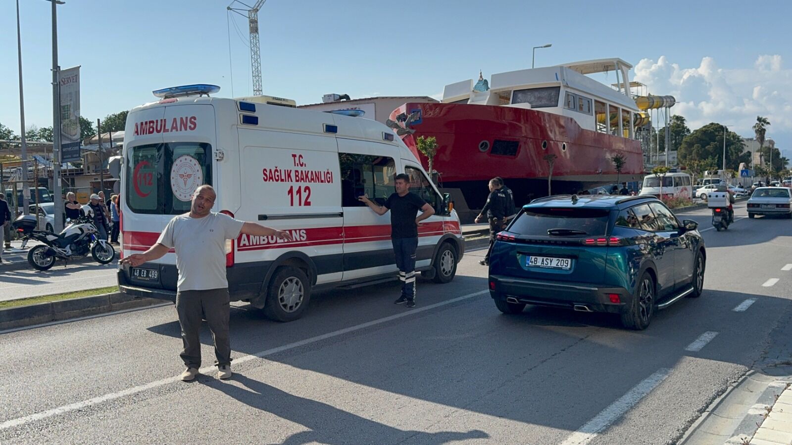 Traktörle Tekne Çekerken Düştü, Hayatını Kaybetti