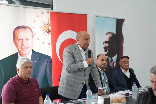 Başkan Akdenizli, Eski Muhtarlarla Kahvaltıda Buluştu