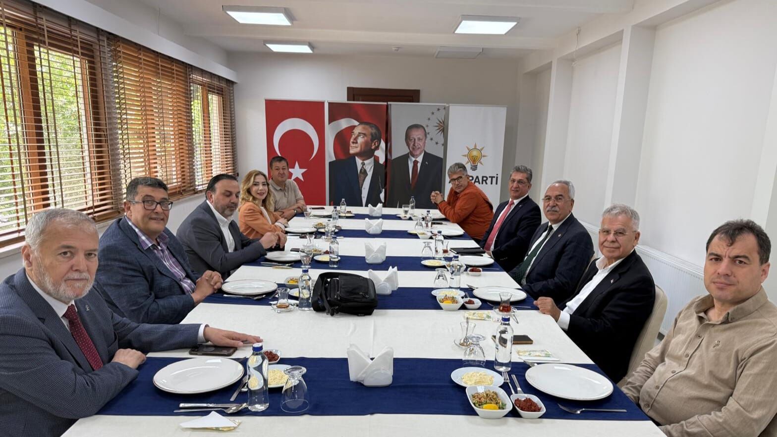 Ak Parti Muğla "Geçmişten Bugüne, Daima El Ele" Dedi