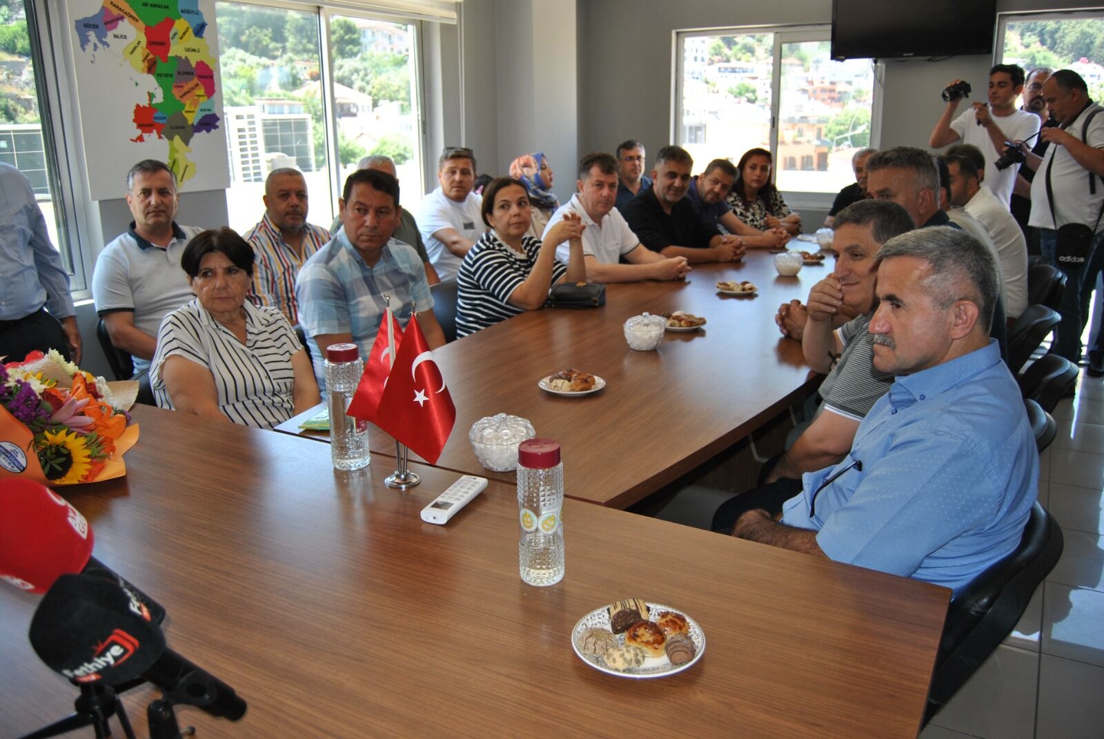 Fethiye’de AK Parti’den MHP’ye Hayırlı Olsun Ziyareti