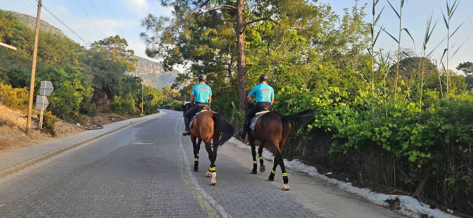 Fethiye’de Güvenliğin Yeni Nöbetçileri; Atlı Jandarma Timi Görevde