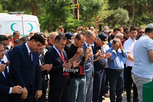 Vali Akbıyık, "Depremden 75 Kişi Etkilendi 1 Kişinin Daha Durumu Ağır"