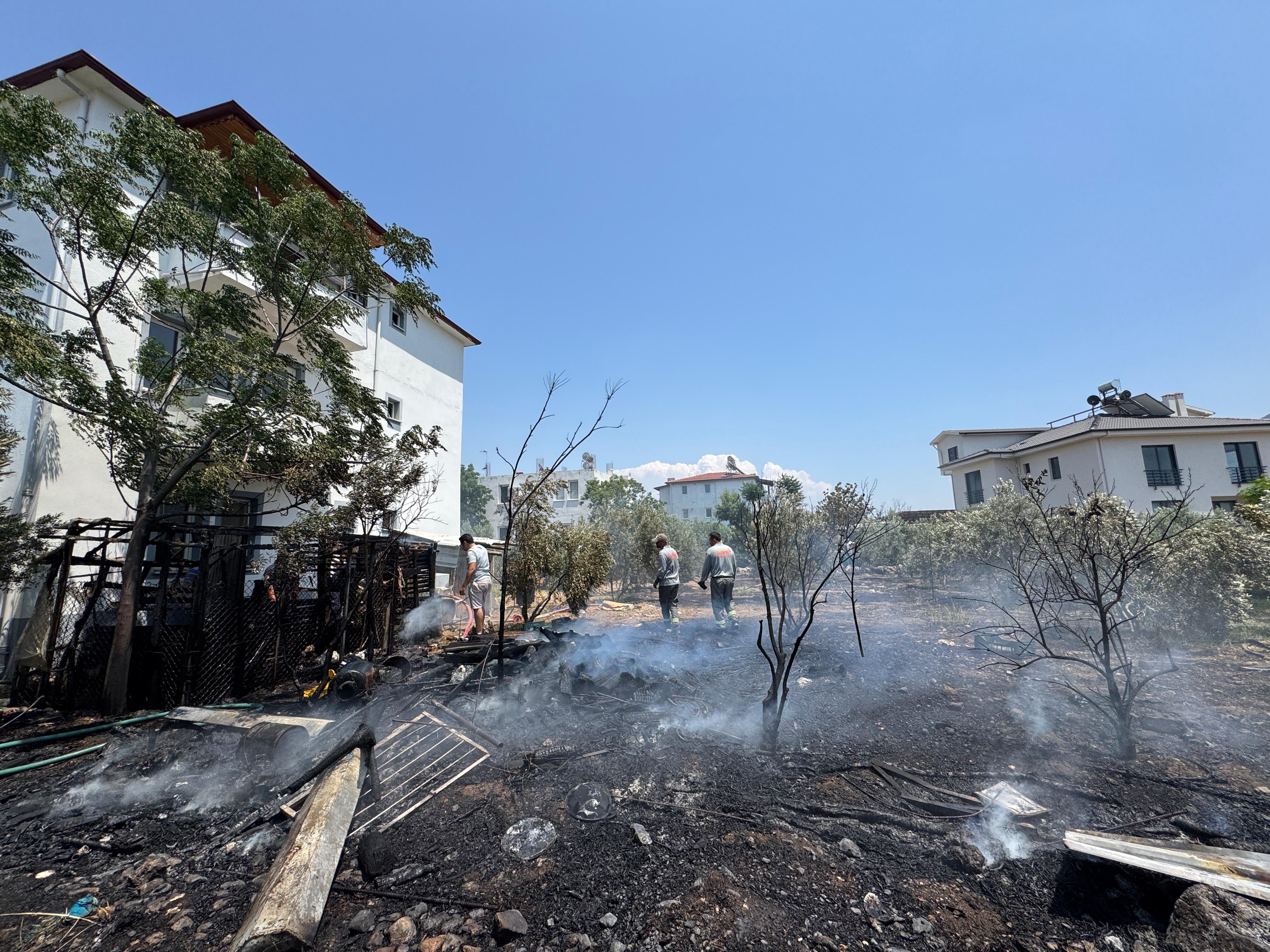 Fethiye’de Bahçe Yangını Korkuttu