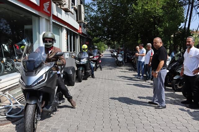 TV Programcısı Üçüncü, Honda Kıvrak’ta