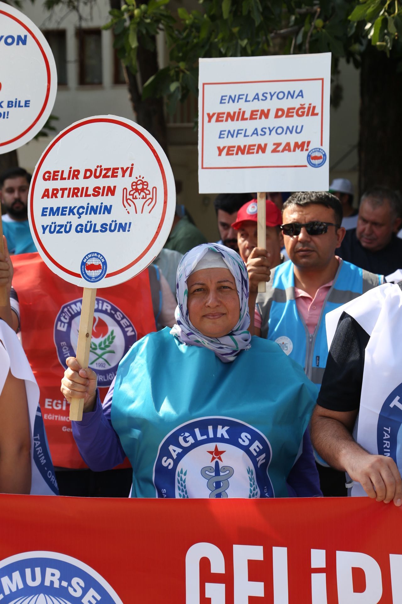 Memur-Sen Muğla, "Gelirde Adalet, Ücrette Denge İstiyoruz"