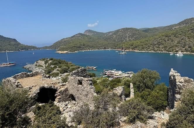 Kaymakam Akkaya; “Gemiler Adası, Hem Tarihi Hem de Doğal Güzellikleriyle Büyük İlgi Görüyor”
