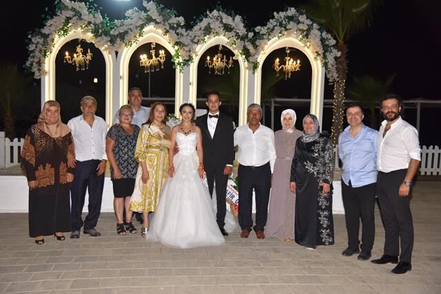Fethiye’de Avukat Çiftin Düğününe Yoğun İlgi Oldu